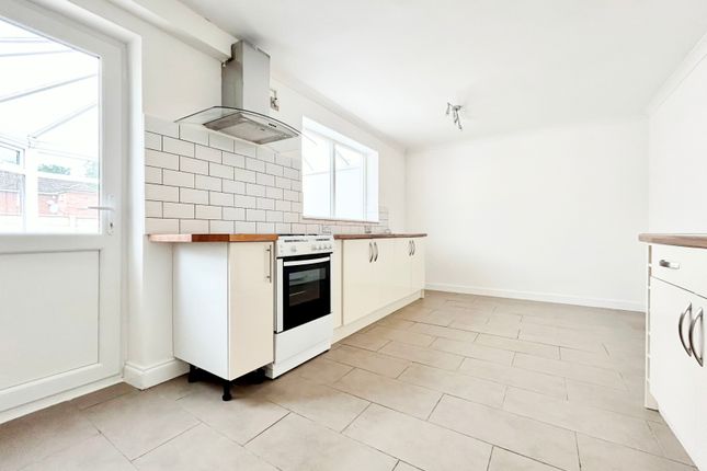 169, George Reddings Way, Cheltenham photo 4