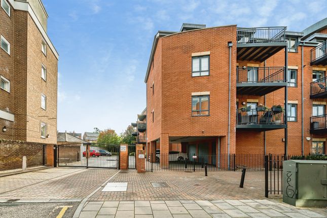 Buckingham Street, Aylesbury photo 4
