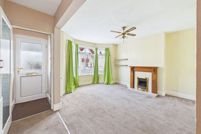 27, Butland Avenue, Paignton photo 2