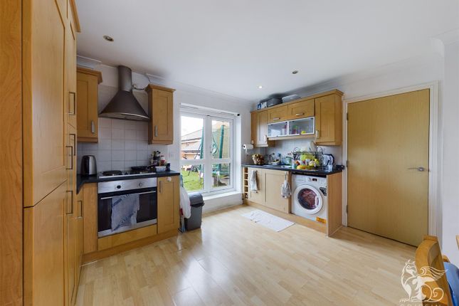 Flat for sale in Thames Road, Grays