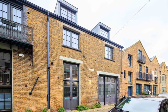 Town house for sale in Havelock Walk, London