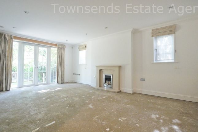2 Blue Springs, 10a Sandy Lodge Way, Greater London photo 4