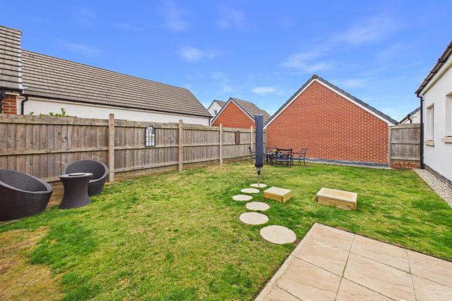 1, Campion Way, Hayle photo 4