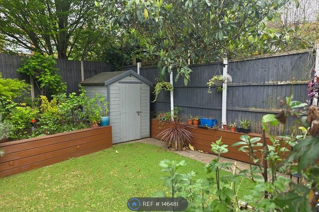 Clifton Gardens, London photo 4