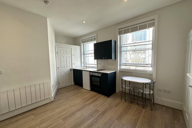 Flat 6, 29, Mornington Crescent, London photo 3