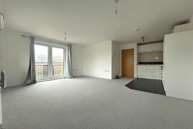Apt 24, Sycamore Court, Sale photo 2
