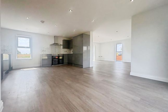 1 Carver C, Huntingdon photo 4