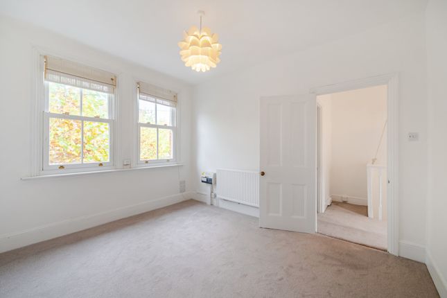11A, Lance Road, Harrow photo 2