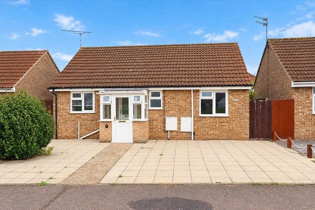 2-bed bungalow on 10, Southgreen Gardens, Clacton on Sea, £245,000