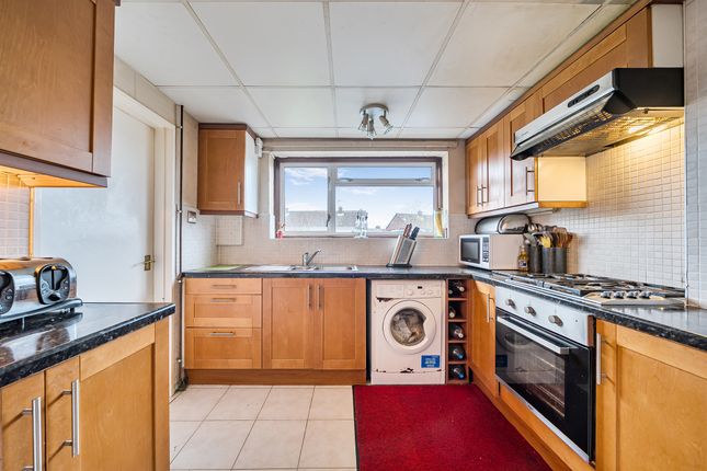 26, Gloucester Road, Maidenhead photo 2