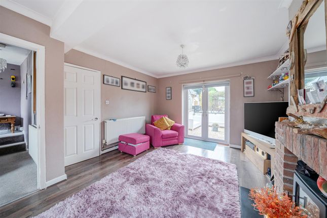 73, Court Orchard Road, Bridport photo 3