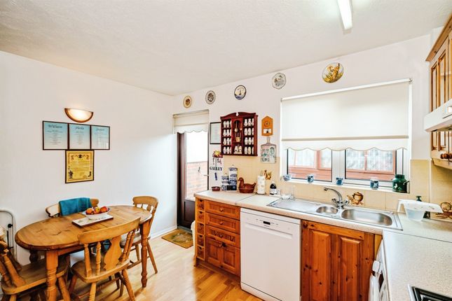 32, Newport Mews, Worthing photo 4
