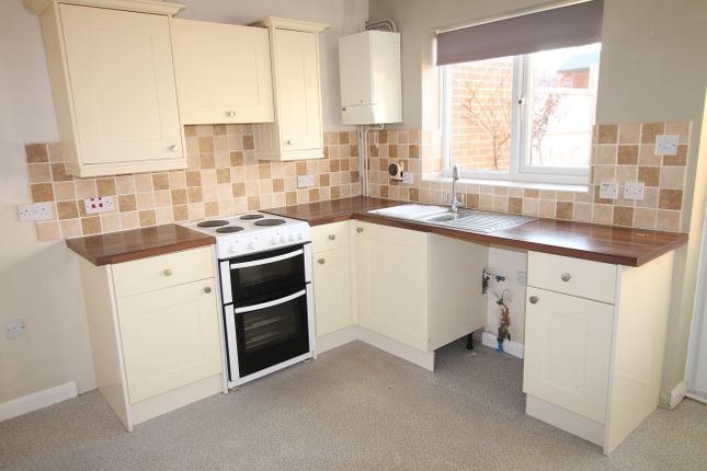 4, Campbell Close, Grantham photo 4