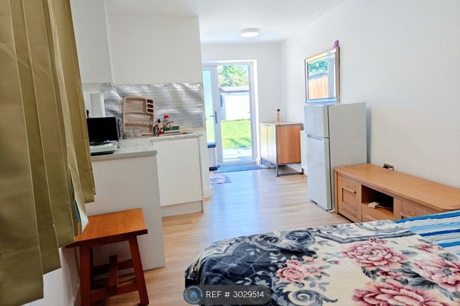 Prospect Road, Hornchurch photo 5