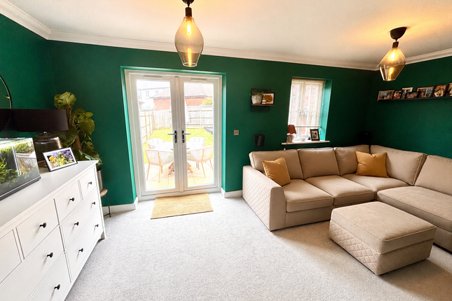 5, Shepherd Close, Somerset photo 4