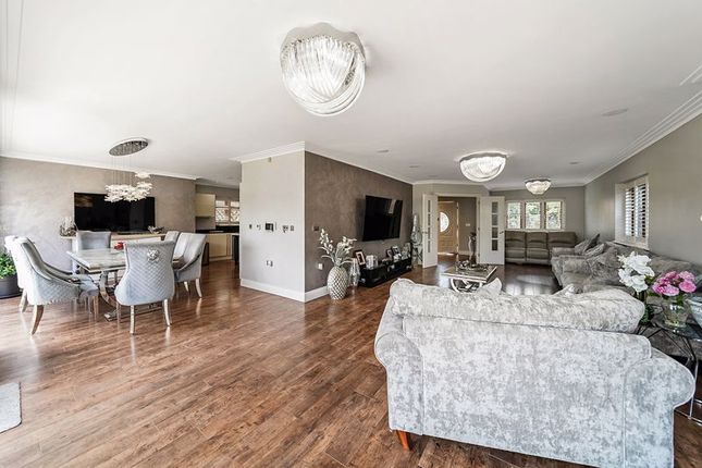 218, Ware Road, Hoddesdon photo 4