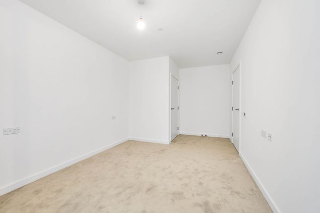 210 Transport House, 48, New Road, Dagenham photo 4