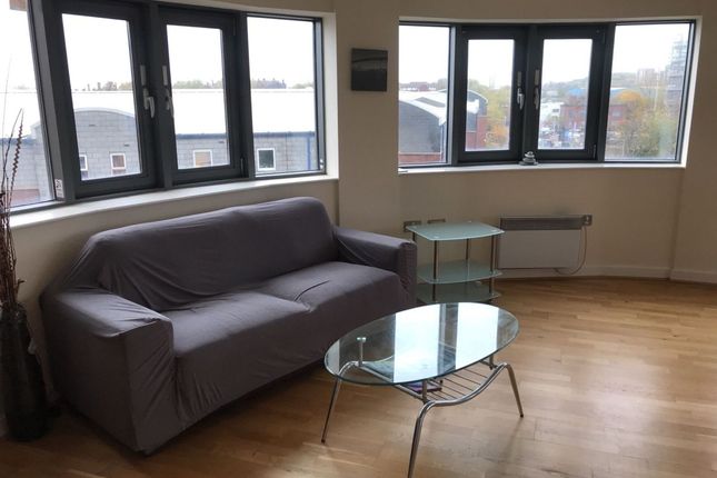 Thumbnail Flat to rent in Leeds Street, The Reach