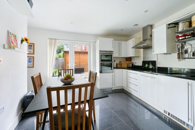14, Redwood Drive, Epsom photo 4