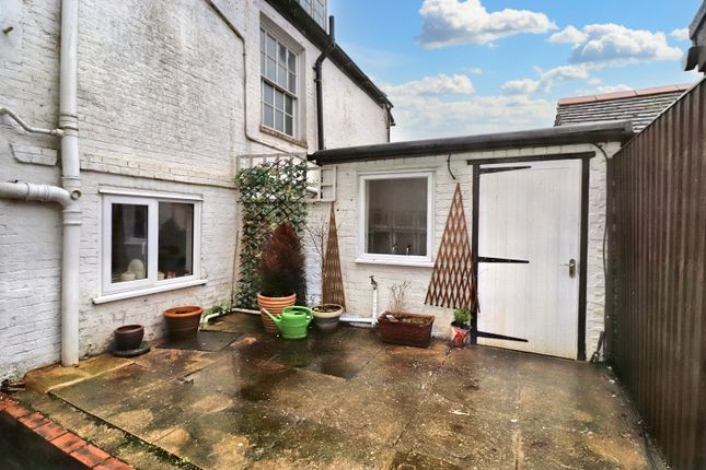 Cottage to rent in St. Peters Street, Bishops Waltham, Southampton