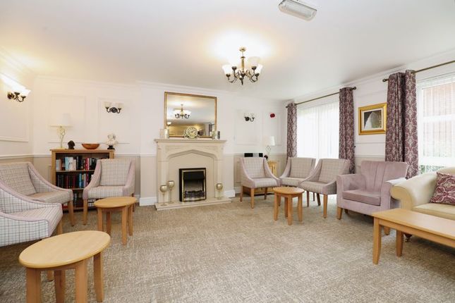 Flat for sale in Hathaway Court, Stratford-Upon-Avon