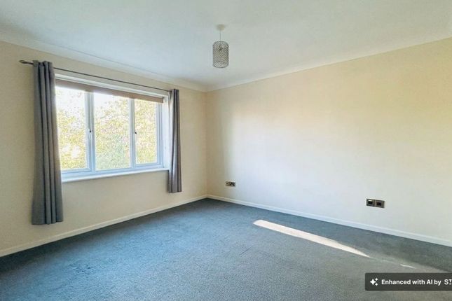 4 Cowley Close, Southampton photo 2