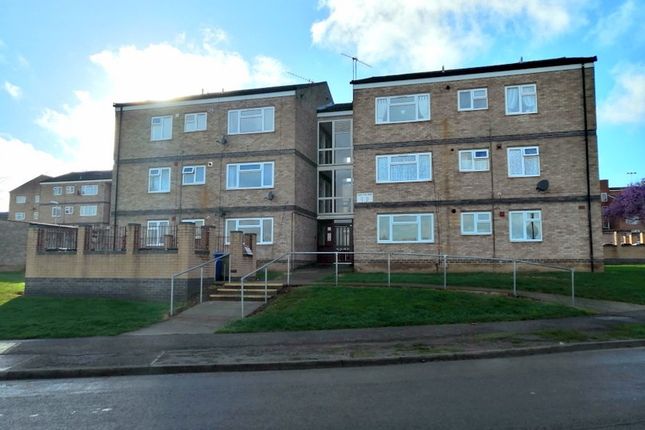 Thumbnail Flat to rent in Whiteford Drive, Kettering, Northamptonshire