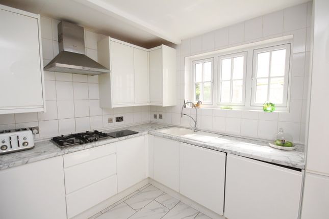 12, West View, Letchworth Garden City photo 2