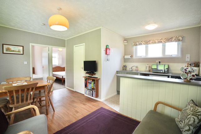 80 Kings Chalet Park, Cromer photo 3