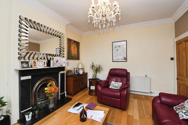 24, Spa Hill, Gainsborough photo 3