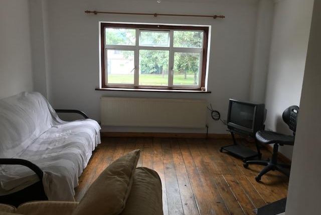 bethnal green road, london e2, 2 bedroom flat to rent