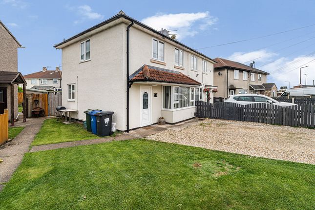 3-bed semi-detached on Clay Flat Lane, Doncaster, £160,000