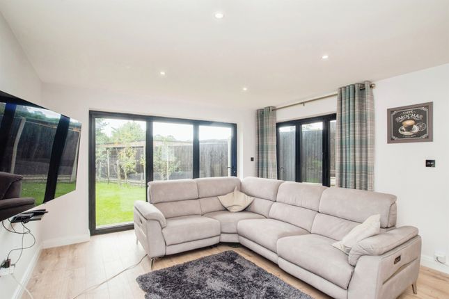 Bella Cottage, Bedmond Road, Abbots Langley photo 3