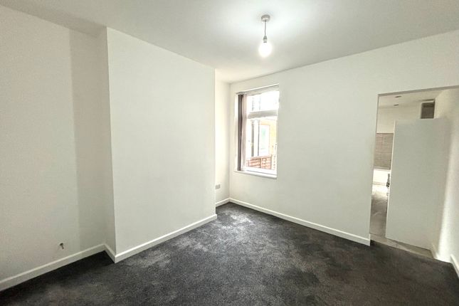 35, Birmingham photo 3