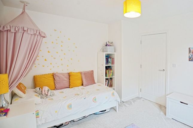 10 Bingley Close, Bishop's Stortford photo 3