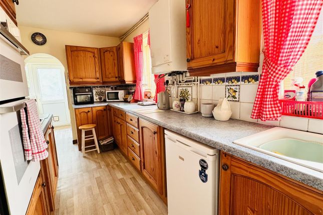 19, Fletcher Road, Ipswich photo 4