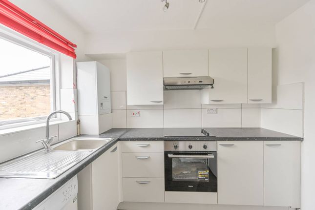 Flat to rent in The Mall, Ealing Broadway, London
