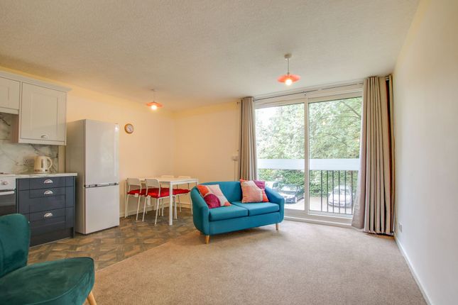 Thumbnail Flat to rent in London Road, Oliver Court London Road