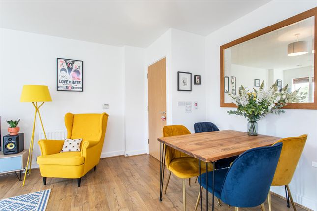 Flat 502, Salsabil Apts, St. Clements Avenue, Mile End photo 4