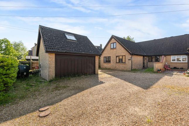 102A, West Drive, Caldecote photo 4