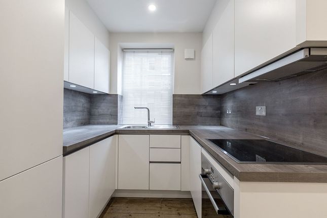 Thumbnail Flat to rent in Brenthouse Road, London