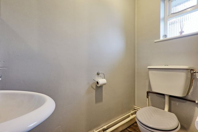 73, Great Fox Meadow, Brentwood photo 4