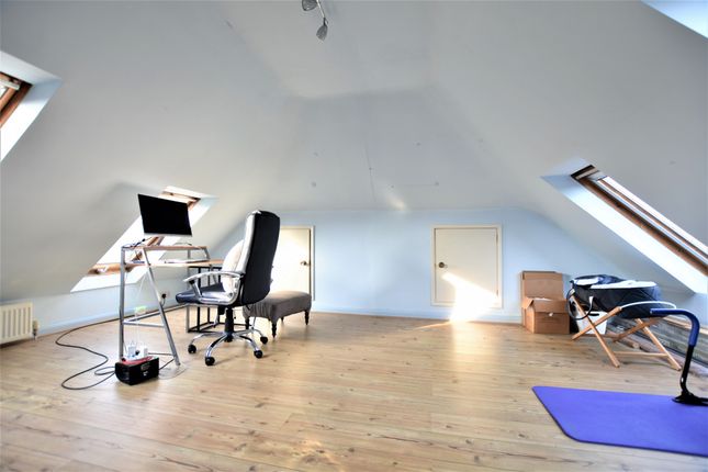 85, Churchbury Road, London photo 4