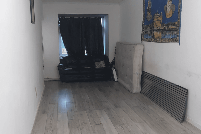 66 Beresford Road, Southall photo 5