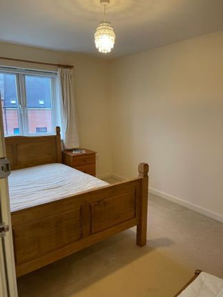 Terraced house for sale in Circus Drive, Cambridge