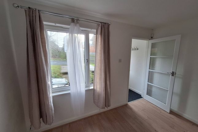 53, Redhall Crescent, Leeds photo 5