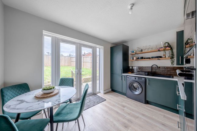 2 Yarrow Drive, Harrogate photo 2