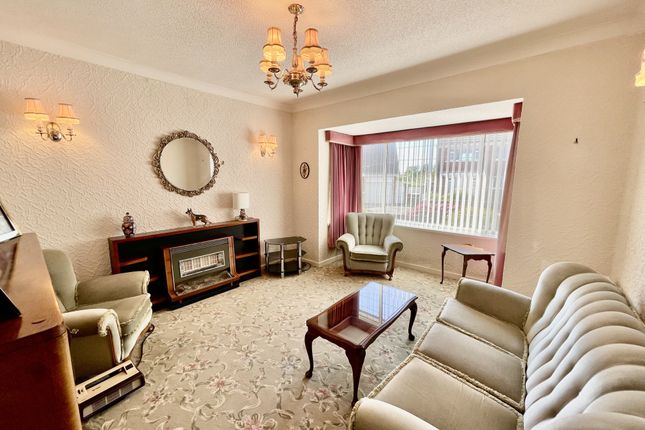 40, Meadow Crescent, Poulton-Le-Fylde photo 3