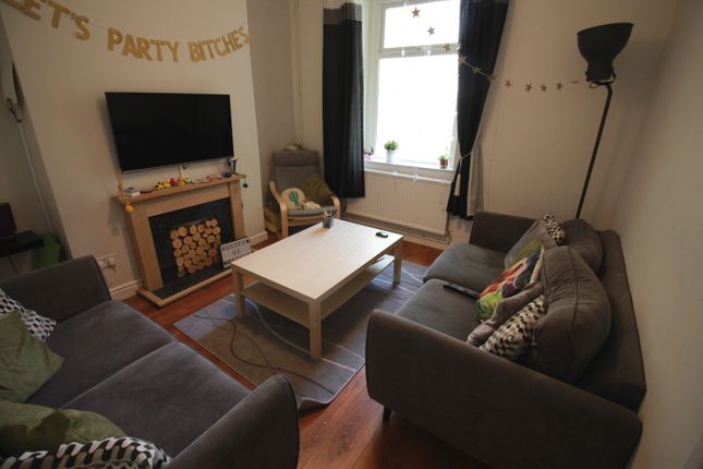 16, Russell Street, Cardiff photo 2