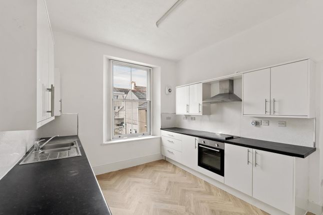 First Floor Flat, 4, Wyndham Street West, Plymouth photo 3